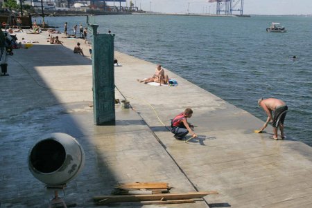 На Ланжероне появилась новая достопримечательность (фоторепортаж)