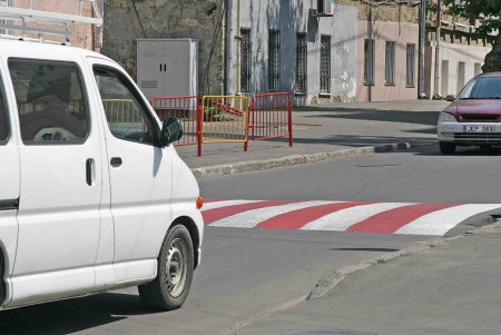 Возле одесских школ оборудованы «высокие» и безопасные пешеходные переходы (фоторепортаж) 