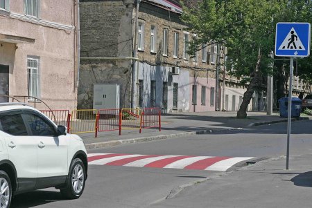 Возле одесских школ оборудованы «высокие» и безопасные пешеходные переходы (фоторепортаж) 