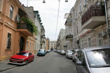 Воронцовский переулок преображается (фоторепортаж)