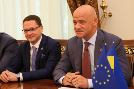 Мэр Одессы обсудил с европейскими экспертами механизмы внедрения «зеленой экономики» (фото)