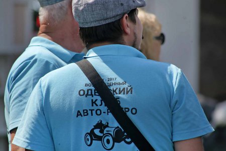 «Звездное ралли» по факту взорвал ретро «Запорожец» (фоторепортаж)