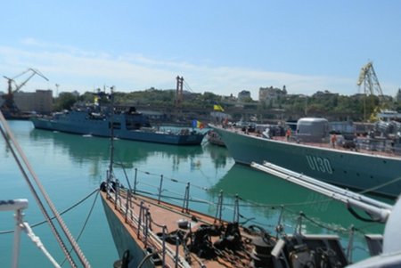 Учебные будни «Си Бриз-2017»: вызволение судов, разминирование под водой и поиск турецкой подлодки