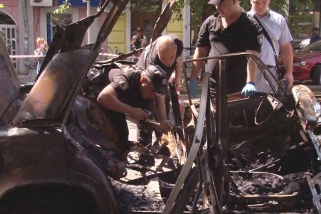 Взрыв автомобиля в центре Одессе: подробности (фото)