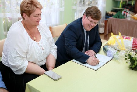 Вице-премьер Розенко высоко оценил в Одессе работу Городского реабилитационного центра (фото)