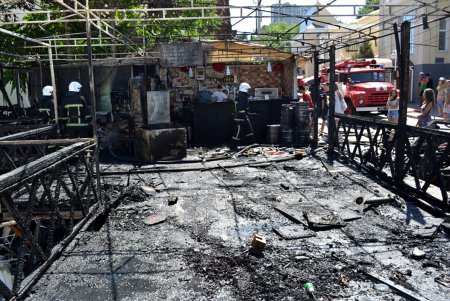 Под знойным солнцем «Аркадии» сгорело кафе (фото, видео)