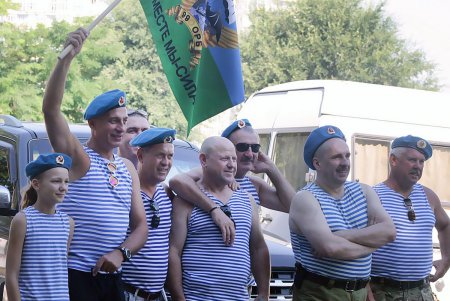 «Войска дяди Васи» отпраздновали свой день (фоторепортаж)