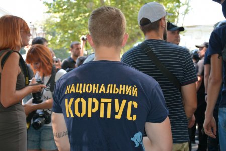 «Кадорровцы» подрались с полицейскими — промежуточный итог митинга под прокуратурой Одесской области (фото)