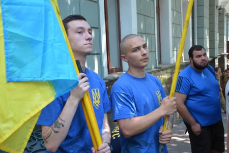 «Кадорровцы» подрались с полицейскими — промежуточный итог митинга под прокуратурой Одесской области (фото)
