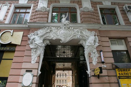 Каков одесский «Пассаж» — таков исторический пассаж! (фоторепортаж)