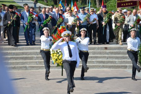 В Одессе отмечают 76-ю годовщину начала Героической обороны города-героя (фото) 