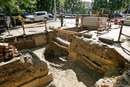 В  жару в центре Одессы «готовят сани летом» (фоторепортаж)