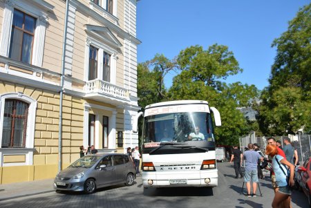 Шествие представителей ЛГБТ-сообщества по Одессе далеко не ушло (фото) 
