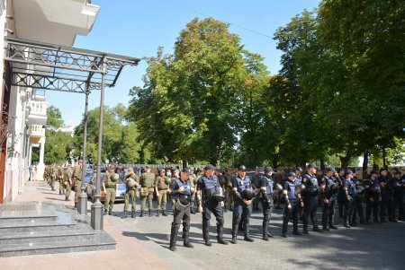 Шествие представителей ЛГБТ-сообщества по Одессе далеко не ушло (фото) 