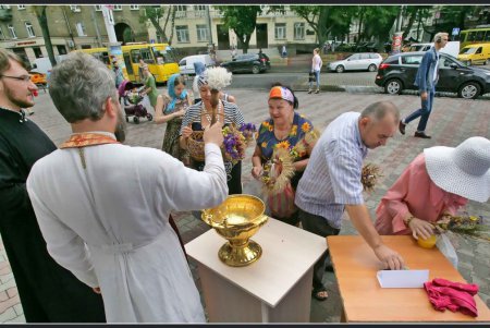 Сегодня — Маковей (фоторепортаж)