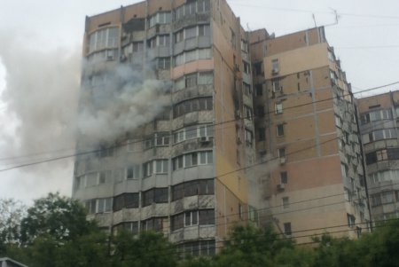 Ночной пожар в многоэтажке на Академика Глушко: с огнем боролись пять часов (фото, видео) 