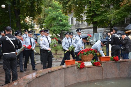 В Одессе почтили память погибших защитников правопорядка (фоторепортаж)
