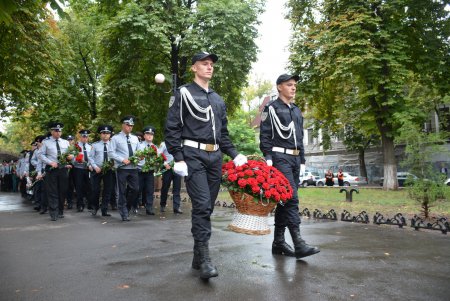 В Одессе почтили память погибших защитников правопорядка (фоторепортаж)