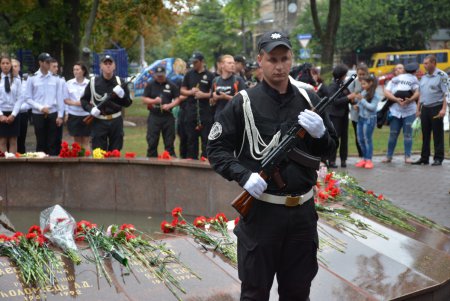 В Одессе почтили память погибших защитников правопорядка (фоторепортаж)