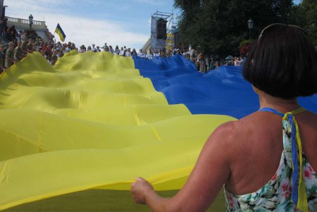 На Потемкинской лестнице развернули флаг Украины (фото) 