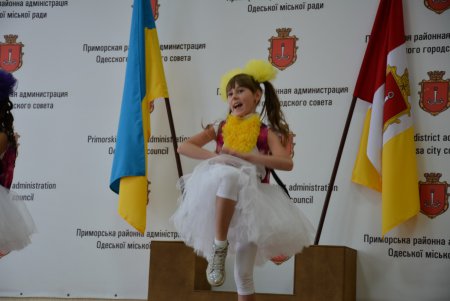  Первоклассники из многодетных семей получили подарки к школе (фото)