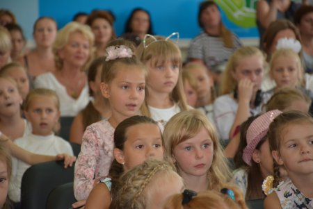  Первоклассники из многодетных семей получили подарки к школе (фото)