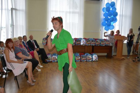  Первоклассники из многодетных семей получили подарки к школе (фото)