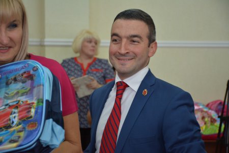  Первоклассники из многодетных семей получили подарки к школе (фото)