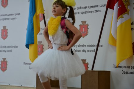  Первоклассники из многодетных семей получили подарки к школе (фото)