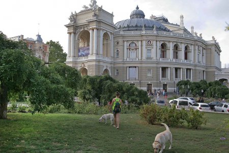 Театральная площадь встретить День рождения Одессы готова (фоторепортаж)