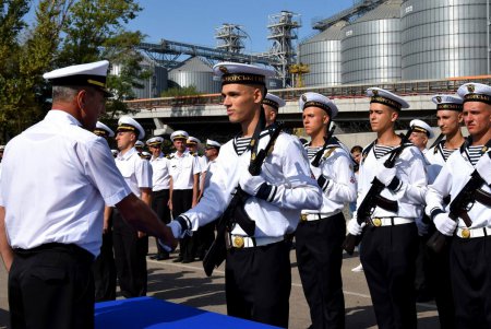 В Одессе будущие «морские волки» присягнули на верность народу Украины (фото)