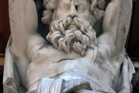 Одесситы с улицы Гоголя — атланты, львы и драконы (фоторепортаж)