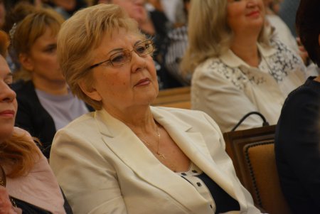 В Одессе в канун нового учебного года наградили педагогов и директоров школ (фото)