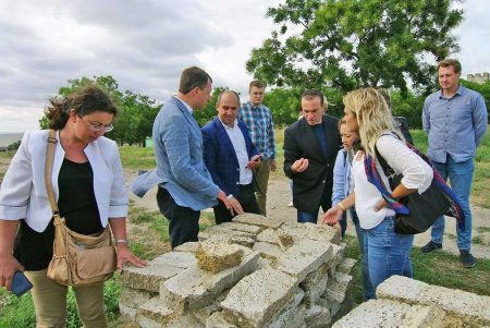 Турецкая делегация посетила Аккерманскую крепость (фото)
