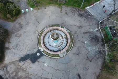 В парке Шевченко восстанавливают целебный источник от стресса и городской суеты (фото)