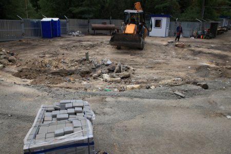 В парке Шевченко восстанавливают целебный источник от стресса и городской суеты (фото)
