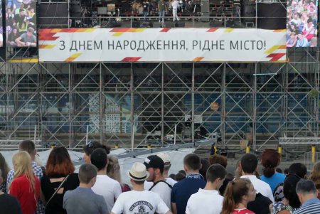 День рождения Одессы завершился очень большим «Океаном Эльзы» и фейерверком (фото)