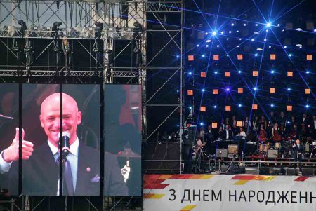 День рождения Одессы завершился очень большим «Океаном Эльзы» и фейерверком (фото)