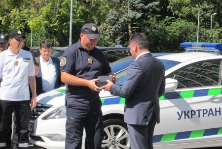 В Одессе сотрудникам службы безопасности на транспорте вручили видеорегистраторы (фото) 