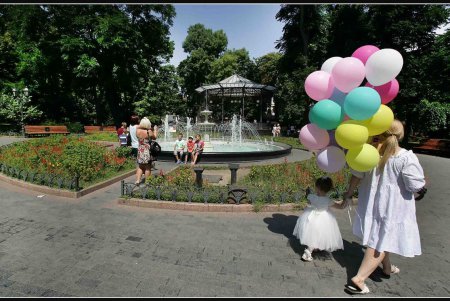 Одесский Горсад: между историей, праздником и… праздником (фоторепортаж)