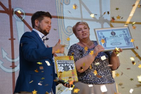 777 одесситов установили на площади у Дюка Национальный спортивный рекорд (фото)