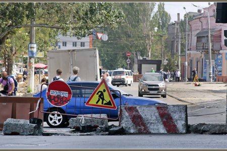 Три трамвайных маршрута стали на «прикол» (фоторепортаж)