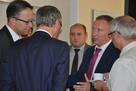 Немцы готовы достраивать контейнерный терминал на Карантинном молу (фото) 