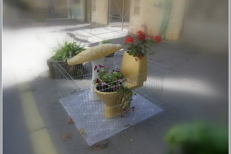 Одесские не монументальные картины:  унитаз не «под Януковича» и Сладкоежка под не Наполеона (фоторепортаж)