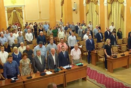 В мэрии почтили память погибших при пожаре в «Виктории» (фото) 