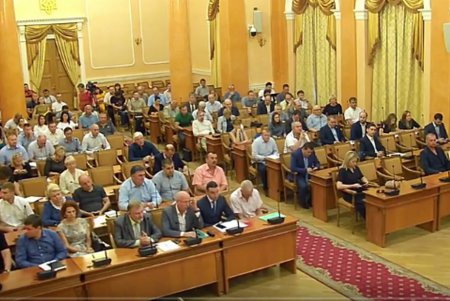 В мэрии почтили память погибших при пожаре в «Виктории» (фото) 