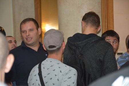 Полиция защитила правопорядок на Думской площади ценой 36 пострадавших (обновлено) (фоторепортаж)