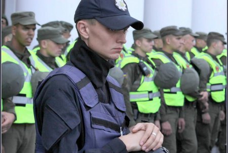 Площадь перед мэрией Одессы снова стала местом радикальных действий (фоторепортаж)