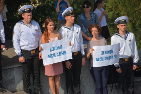 Одесская молодежь поддержала Всеукраинский флешмоб за мир в нашей стране (фото)