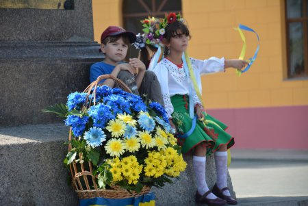 Одесская молодежь поддержала Всеукраинский флешмоб за мир в нашей стране (фото)